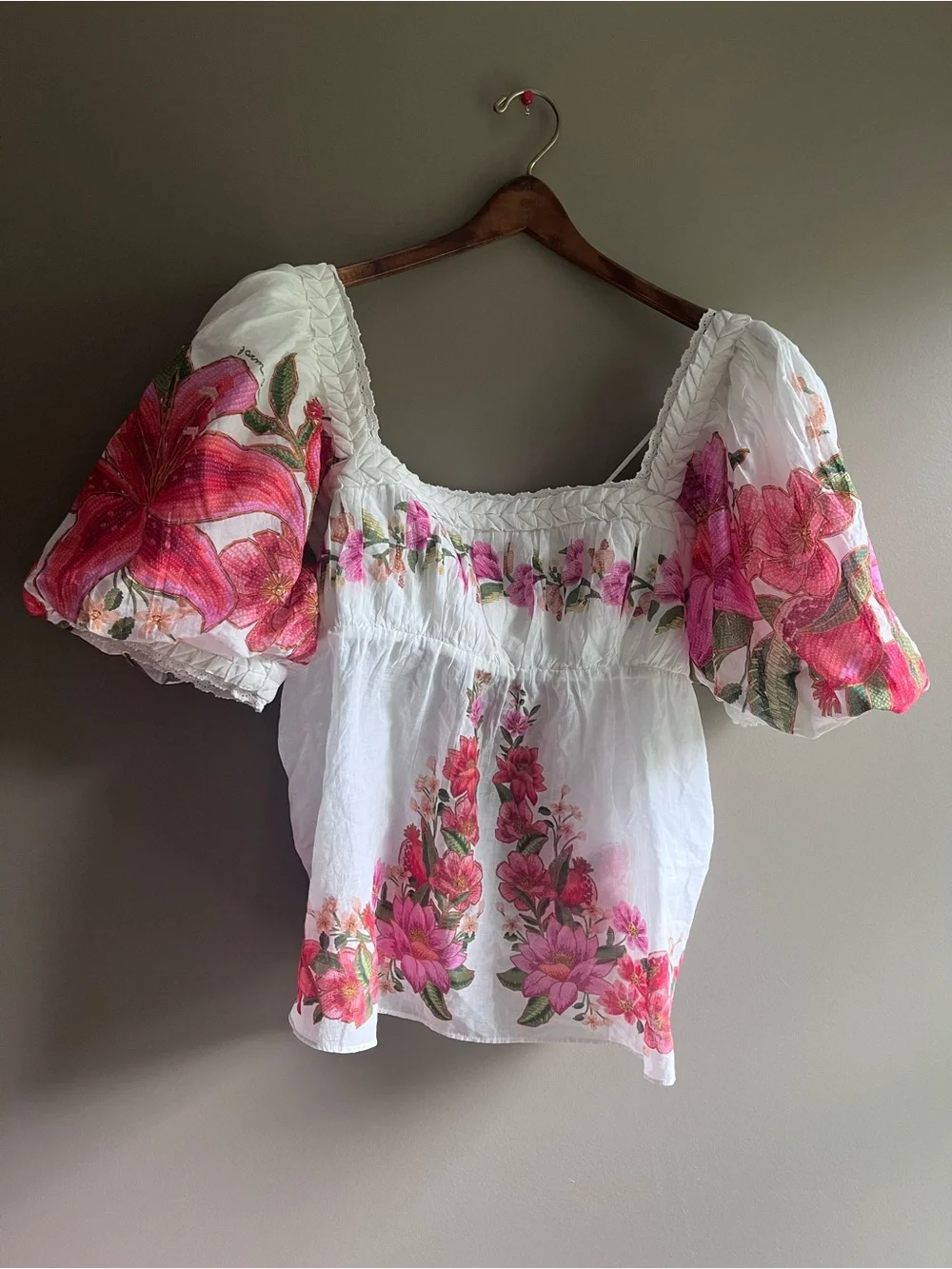 FARM Rio White Puff-Sleeve Peasant Top with Pink Floral Print XL